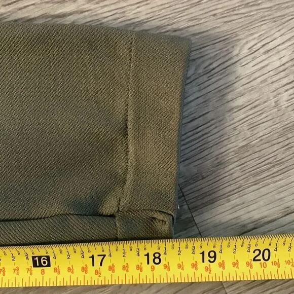 Spanx Look at Me Now Leggings Seamless Cropped In Olive Green Size Small - Picture 6 of 6